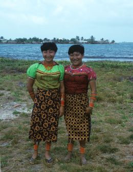 San Blas women have wel developped arm and breast muscles, because of continuing rowing