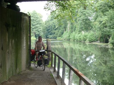 Nelly managing a very narrow path as the Finow canal floats under a bridge.