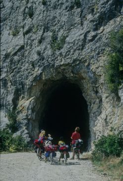 A small tunnel made for cyclists we asked ourselves?