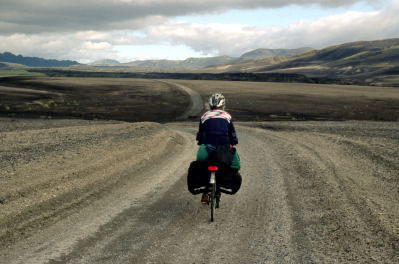 Backroads through vulcanic ashes were good to cycle and a new experience for us.