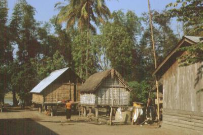The hilltribes live in longhouses on low poles, contrary to the Vietnamese, who build their houses on the surface