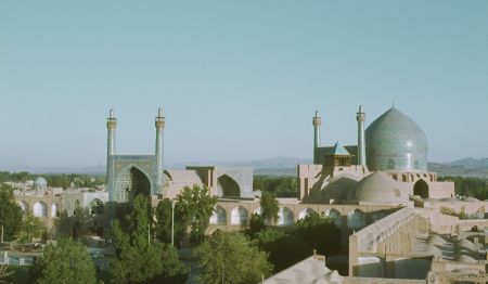Beautiful mosques in the city of Isafhan